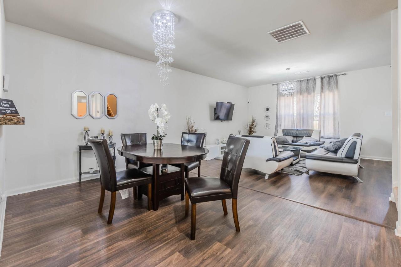 Luxury 5Br Dallas Retreat With Business Amenities - Perfect For Business Travelers, Families & Groups Екстер'єр фото