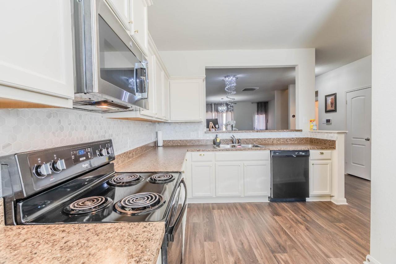 Luxury 5Br Dallas Retreat With Business Amenities - Perfect For Business Travelers, Families & Groups Екстер'єр фото