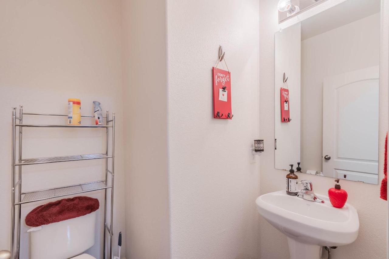 Luxury 5Br Dallas Retreat With Business Amenities - Perfect For Business Travelers, Families & Groups Екстер'єр фото