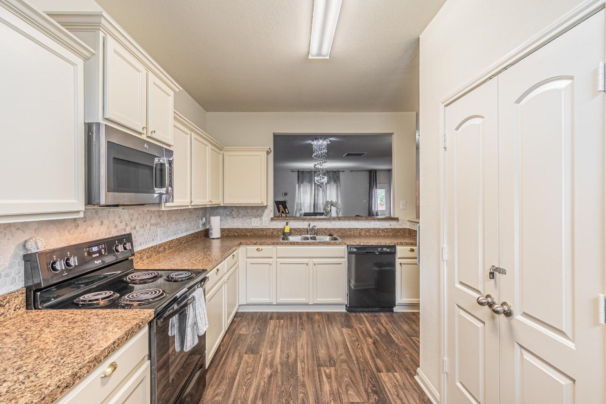Luxury 5Br Dallas Retreat With Business Amenities - Perfect For Business Travelers, Families & Groups Екстер'єр фото